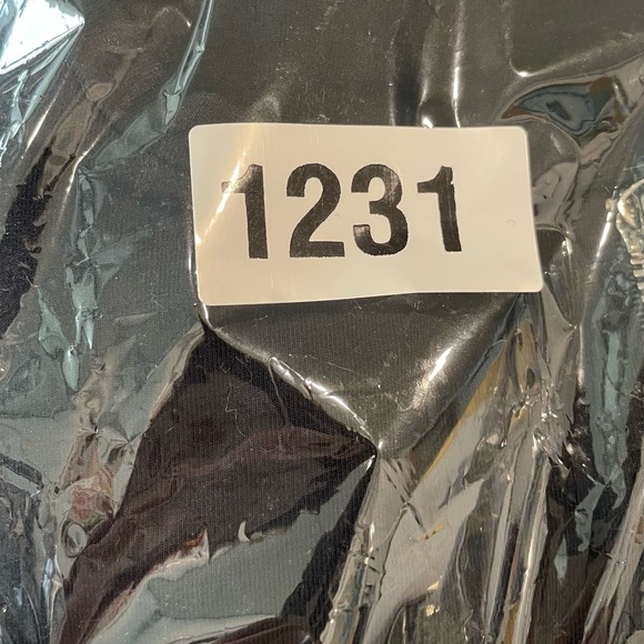 Donna Karan Top Size Large Black White Color Lace-Sleeve Half Zip Lace Feminine - Picture 5 of 5